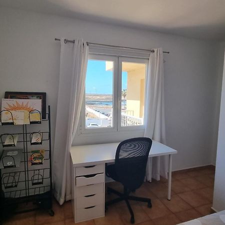 Gilda: Beautiful Spacious Apartment. Seaview From Rooftop Terrace كوراليهو المظهر الخارجي الصورة