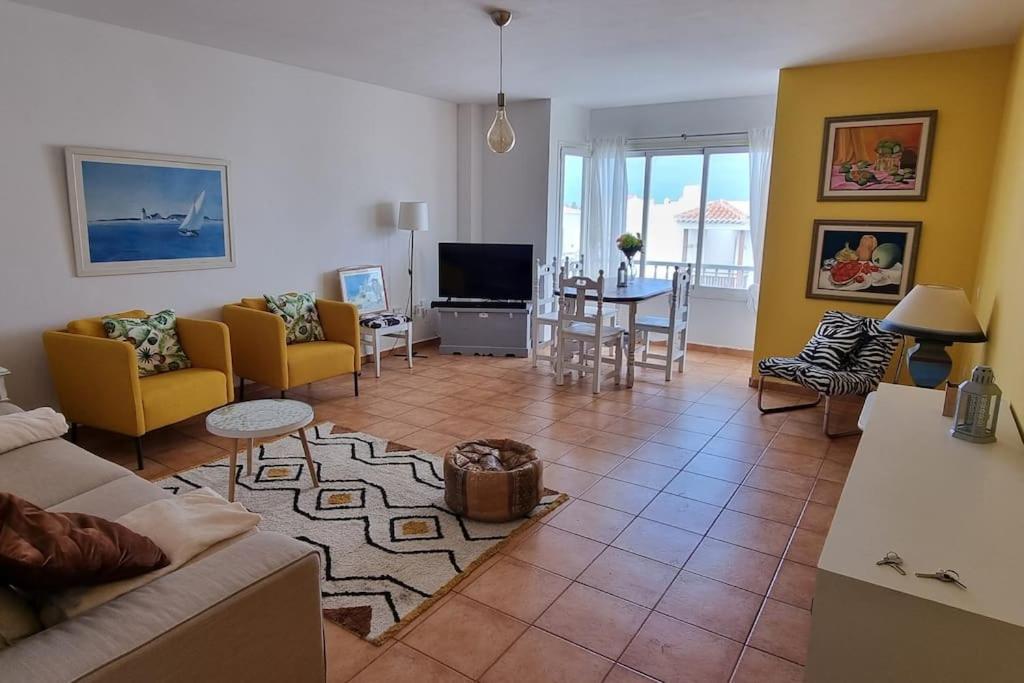 Gilda: Beautiful Spacious Apartment. Seaview From Rooftop Terrace كوراليهو المظهر الخارجي الصورة