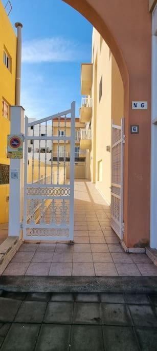Gilda: Beautiful Spacious Apartment. Seaview From Rooftop Terrace كوراليهو المظهر الخارجي الصورة