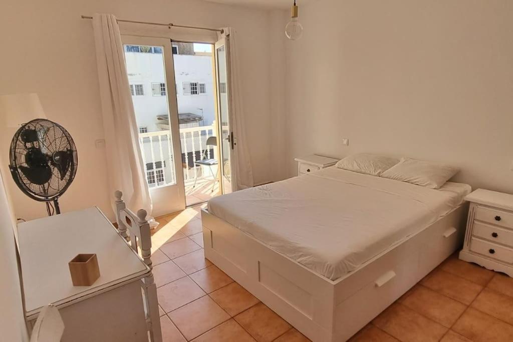 Gilda: Beautiful Spacious Apartment. Seaview From Rooftop Terrace كوراليهو المظهر الخارجي الصورة